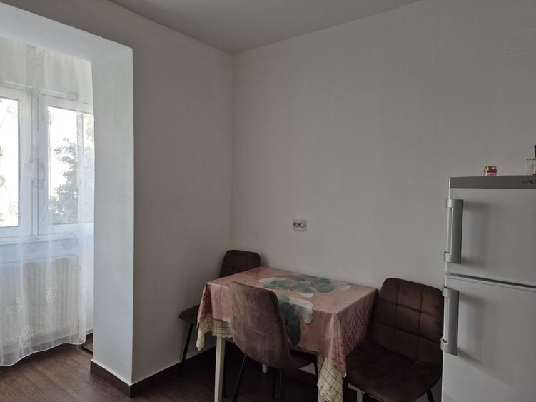 Garsonieră decomandată în Central