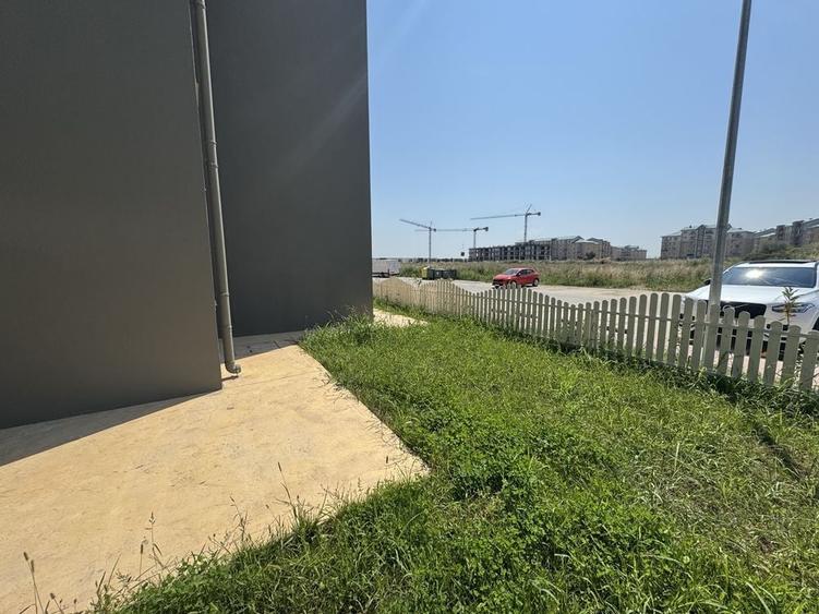 Spațiu comercial, de 70 mp, în Ștefăneștii de Jos