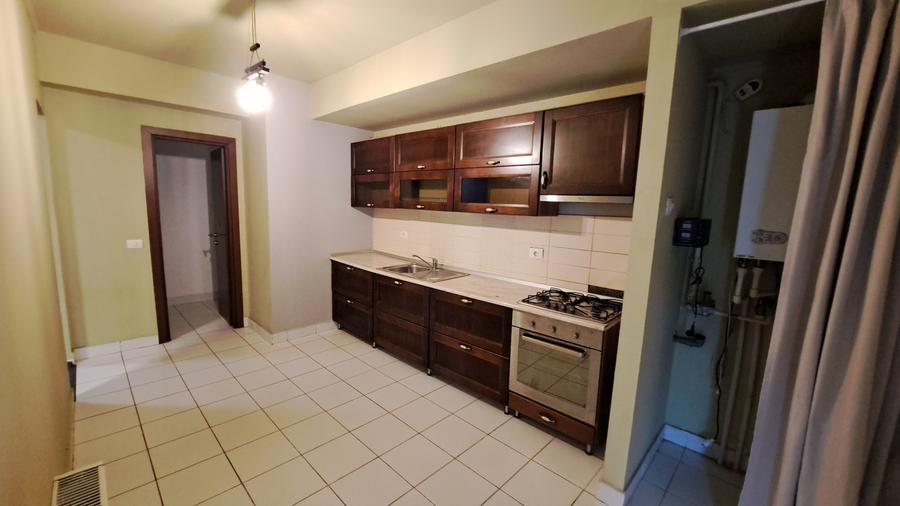 Apartament cu 3 camere decomandat, mobilat în Aviației