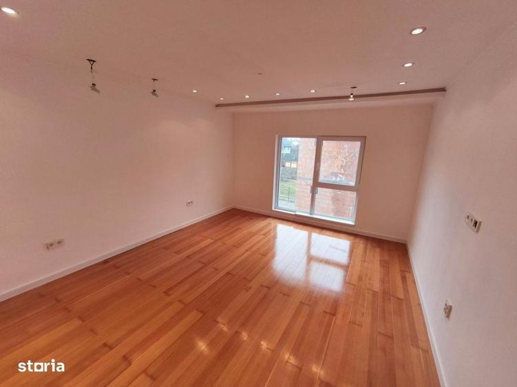Apartament cu 4 camere în Central