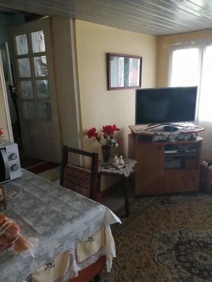 Casă cu 4 camere cu Teren 2290 Mp în Central