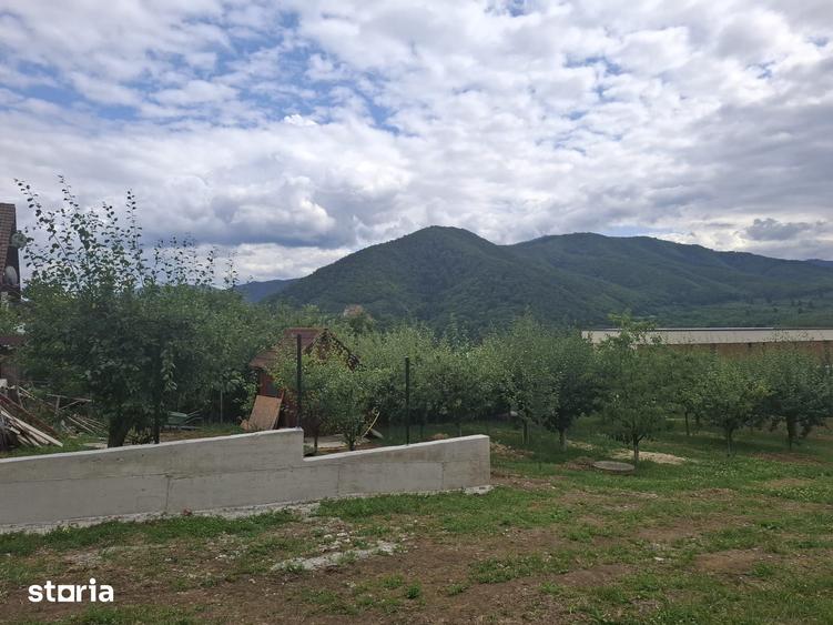 Teren de 940 mp, în Central