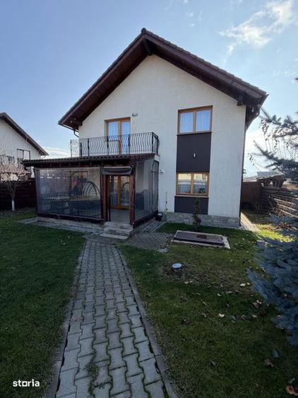 Casă cu 4 camere cu Teren 360 Mp în Central