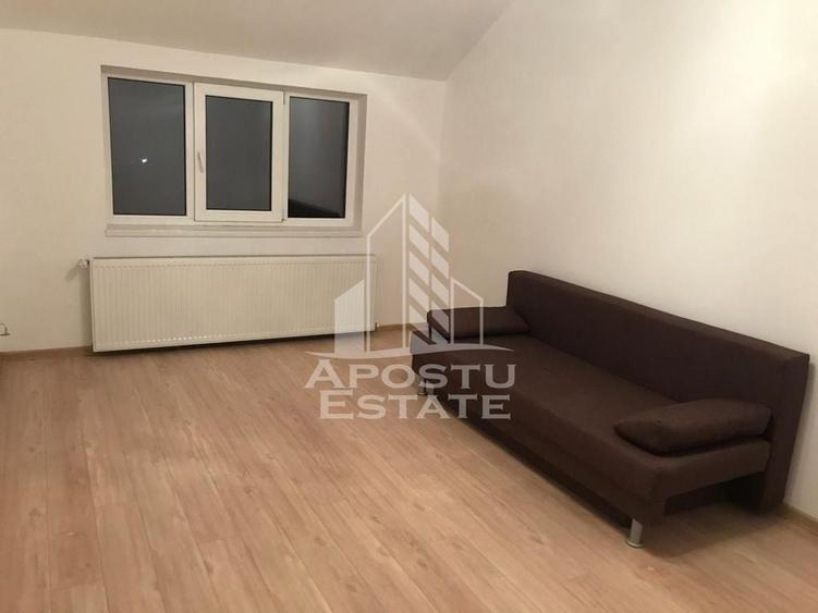 Apartament cu 3 camere decomandat în Dumbrăvița