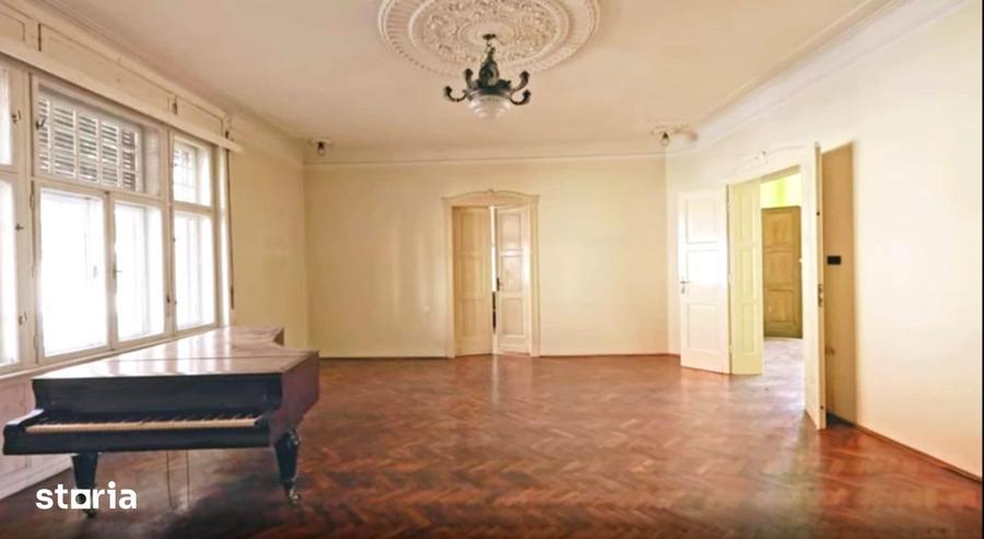 Casă cu 7 camere cu Teren 300 Mp în Eminescu