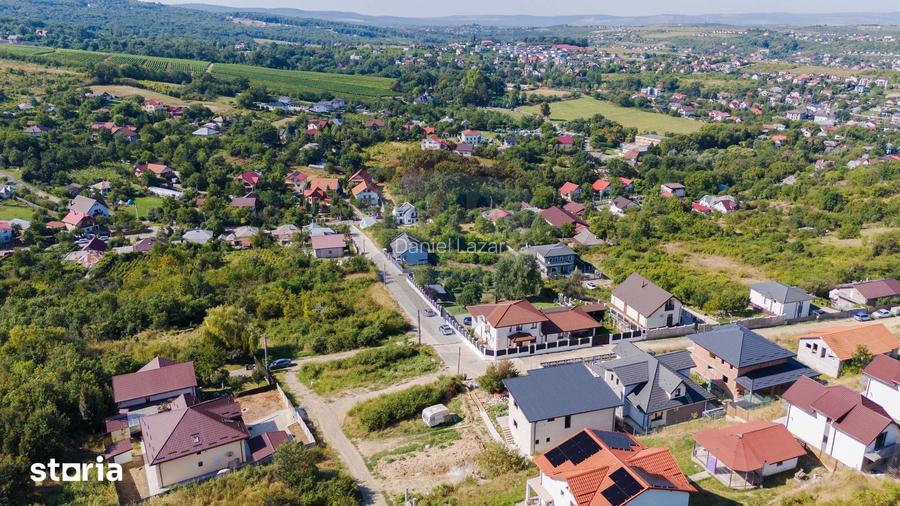 VIla la Gri de vanzare, 5 camere, in Ia?i zona Manastirea Bucium