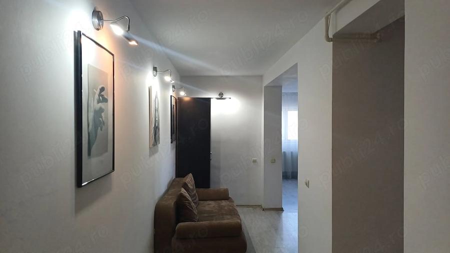 Garsonieră decomandată în Central