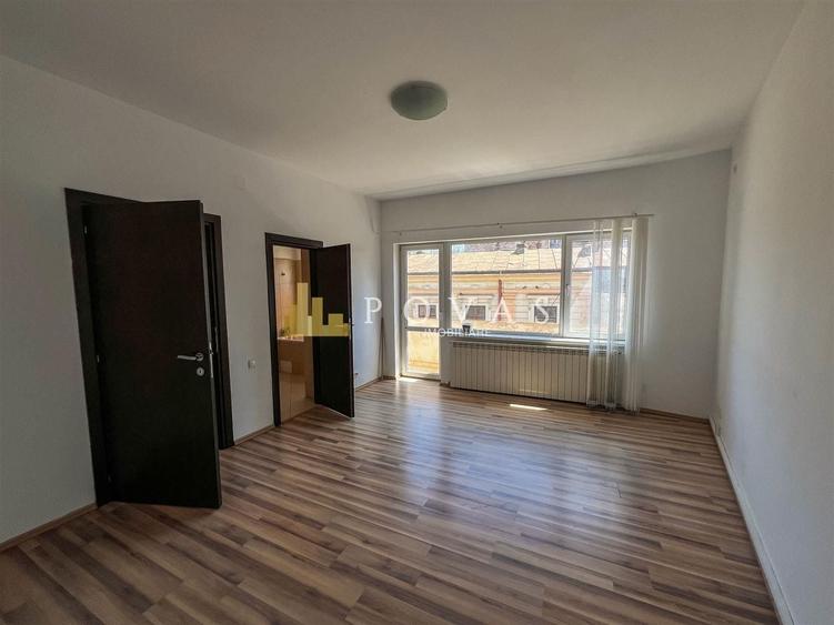 Apartament cu 4 camere decomandat în Universitate