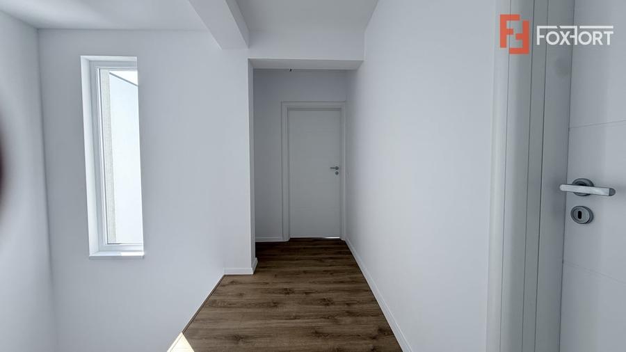 Duplex cu 5 camere cu Canalizare în Moșnița Nouă