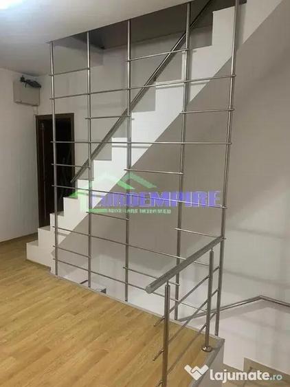 Casă cu 5 camere cu Teren 150 Mp în Lazu