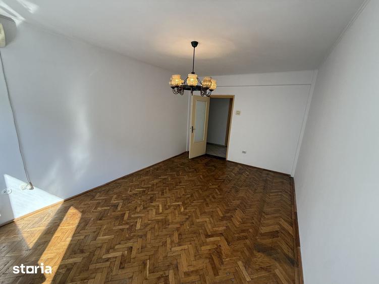 Apartament cu 4 camere decomandat în Ultracentral