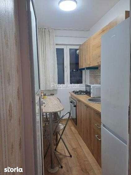 Apartament cu 2 camere semidecomandat, mobilat în Banat