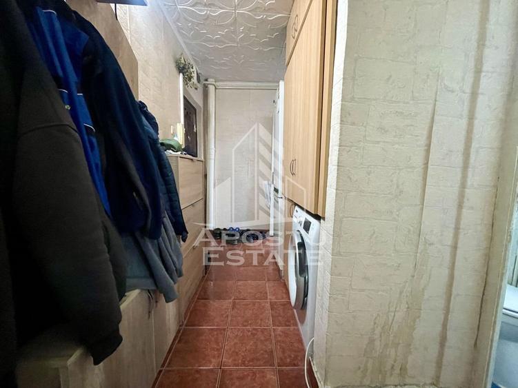 Garsonieră decomandată, mobilată în Buziașului