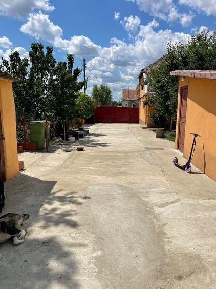 Casă cu 4 camere în Toager