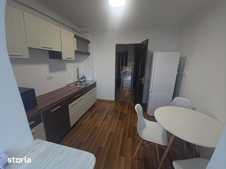Apartament cu 2 camere decomandat în Universitate