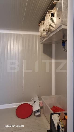 Spațiu industrial, de 326 mp, în Sud