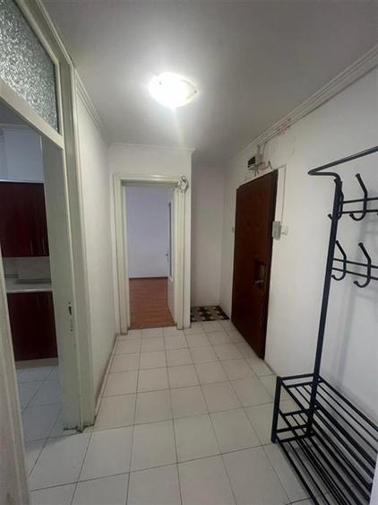 Apartament cu 3 camere decomandat în Rogerius