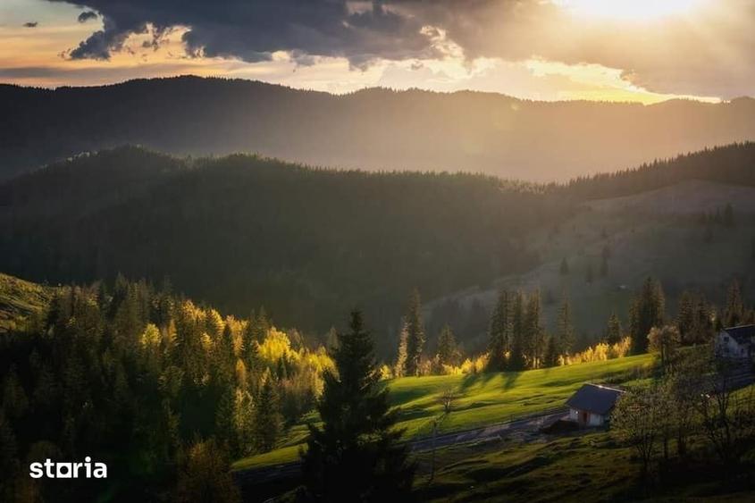 Teren de 26350 mp, în Vama
