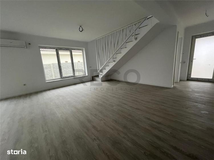 Casă cu 4 camere în Rontău