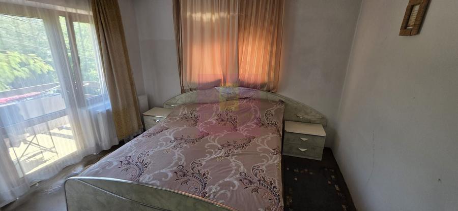 Casă individuală cu 4 camere cu Canalizare în Central