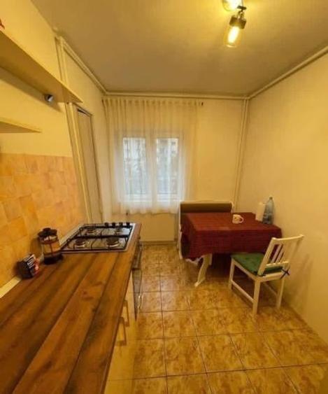 Apartament cu 2 camere decomandat, mobilat în Vitan Mall