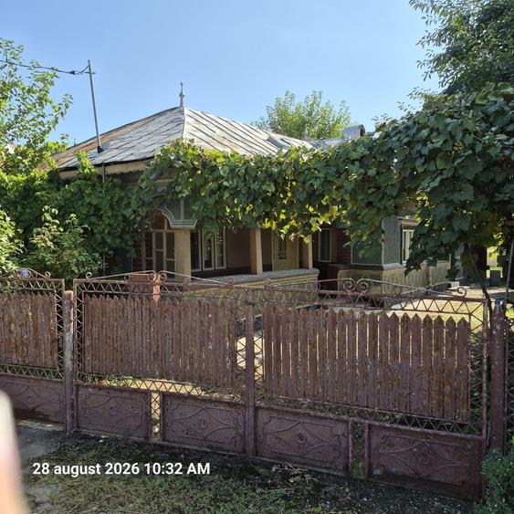 Casă cu 3 camere în Potlogi