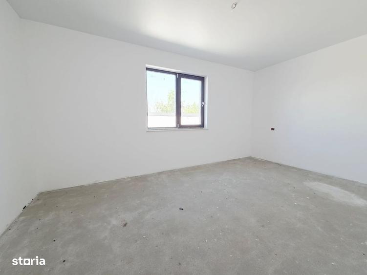 Casă cu 4 camere cu Teren 450 Mp în Vânători