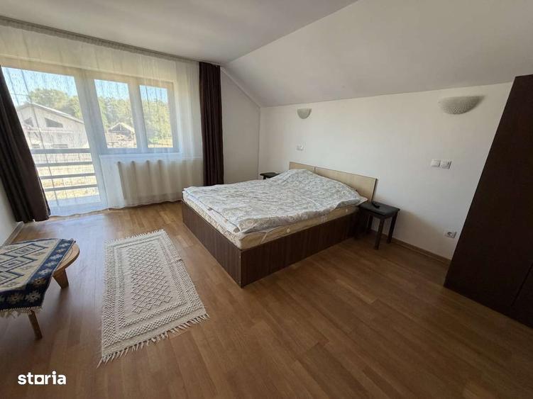 Casă cu 4 camere în Băjești