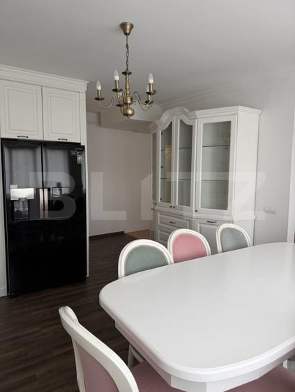 Apartament cu 4 camere semidecomandat, mobilat în George Enescu