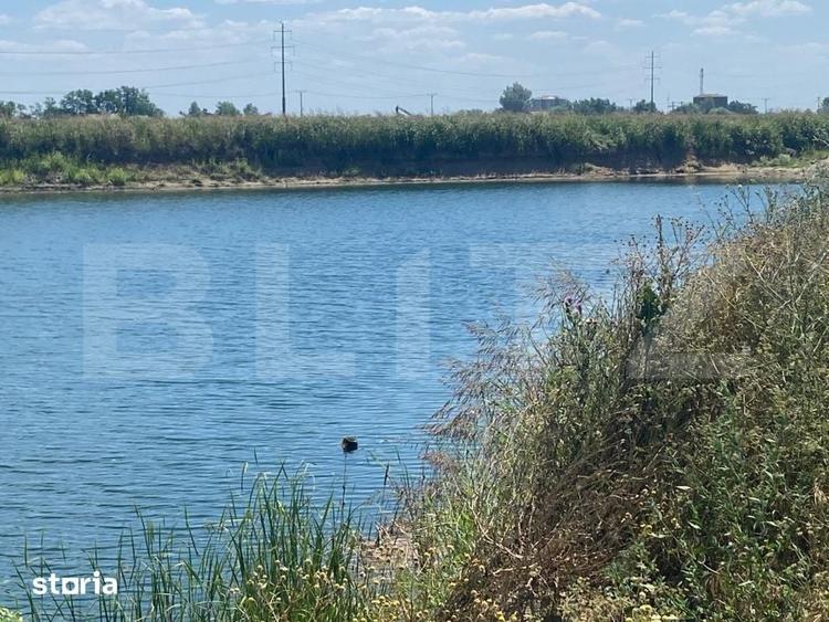 Teren intravilan 4,76 ha cu 2 balti de pescuit | Pitaru | 4 km de A1 - 3