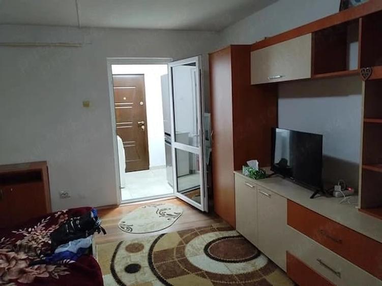 Garsonieră decomandată în Zahana