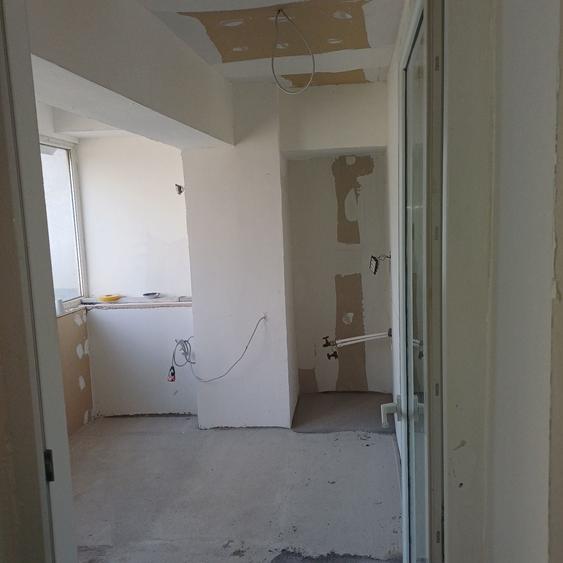 Apartament cu 3 camere decomandat în Casa de Cultură