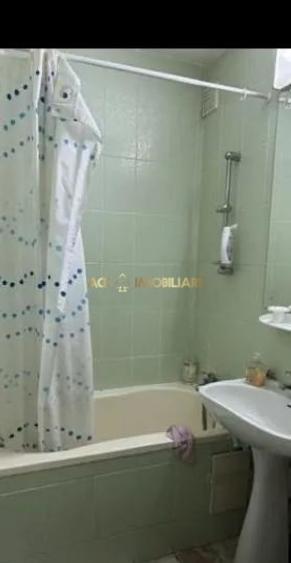 Apartament cu 4 camere semidecomandat, mobilat în Drumul Taberei