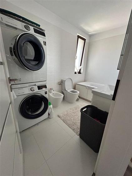 Casă cu 4 camere cu Teren 300 Mp în Săsar