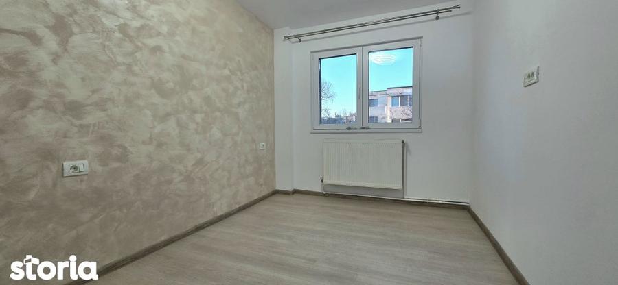 Apartament cu 4 camere decomandat în Poarta 6