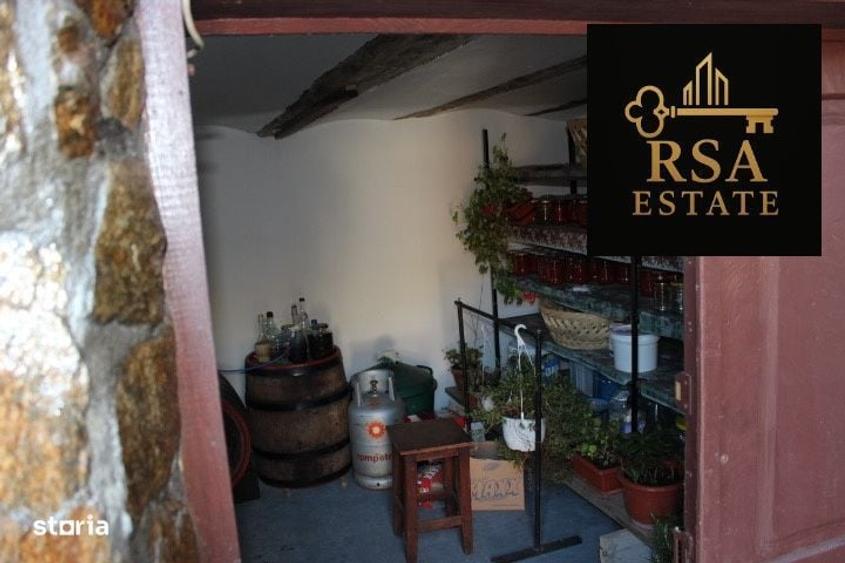 Casă cu 4 camere în Barcanele