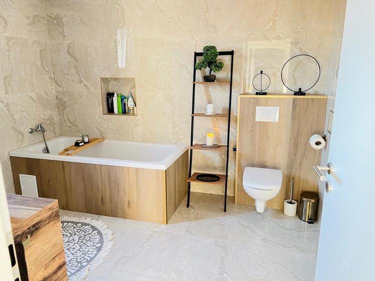 Casă cu 4 camere în Petroasa Mare