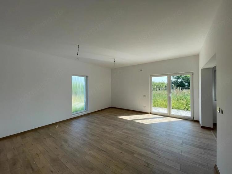 Casă cu 4 camere cu Teren 299 Mp în Ghiroda