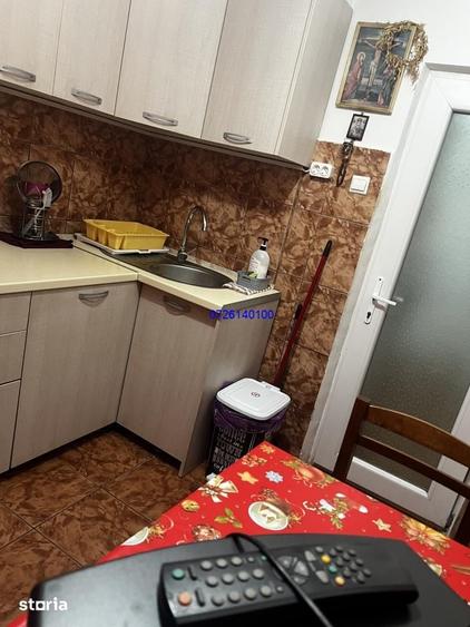 Garsonieră decomandată în CET