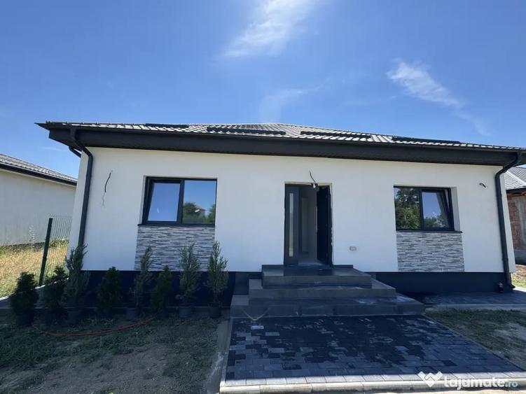 Casă cu 7 camere în Crevedia