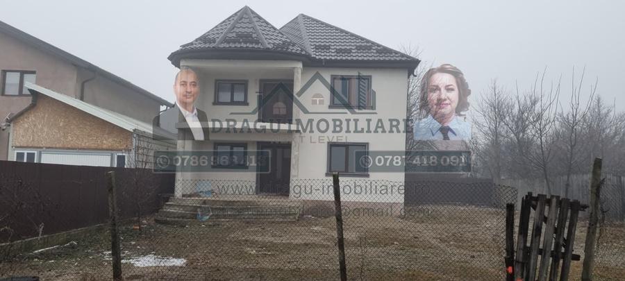 Casă individuală cu 5 camere cu Canalizare în Sud