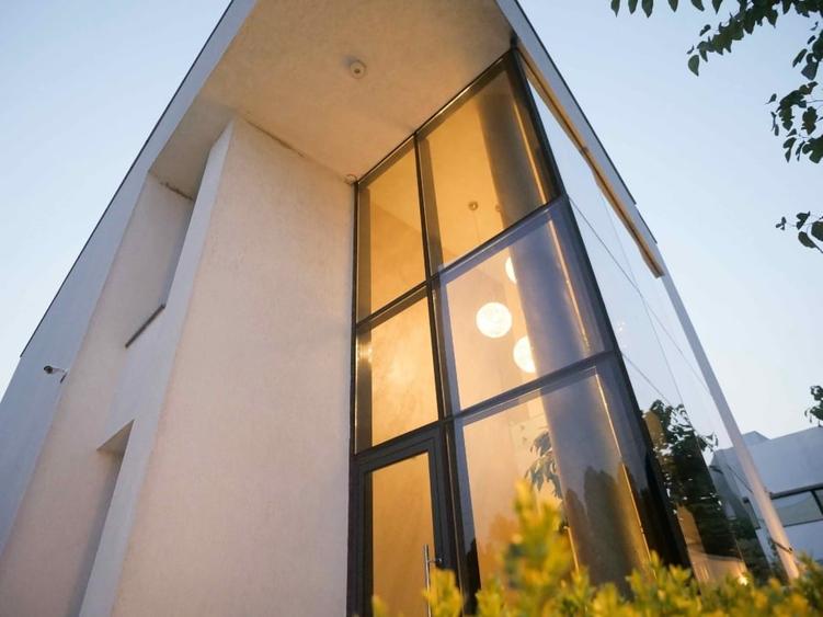 Casă individuală cu 5 camere cu Teren 561 Mp în Corbeanca