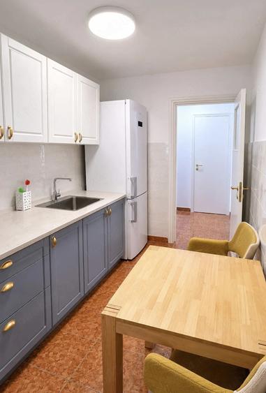 Apartament cu 2 camere semidecomandat în Victoriei