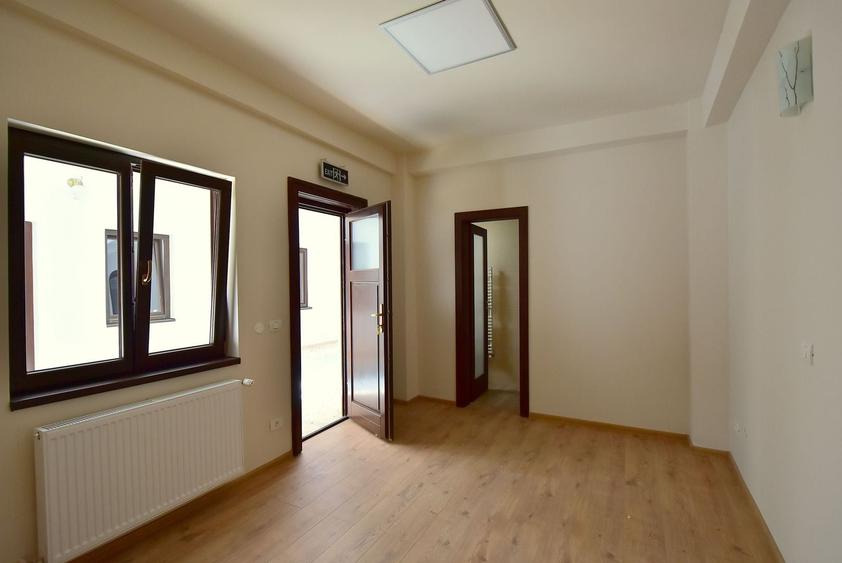 Birou, de 40 mp, în Ultracentral