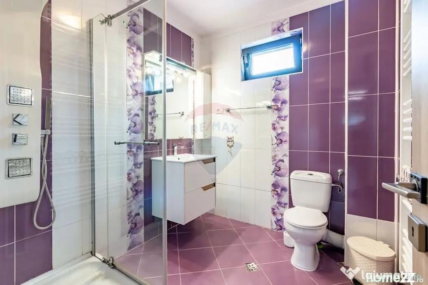 Casă cu 5 camere cu Teren 507 Mp în Central