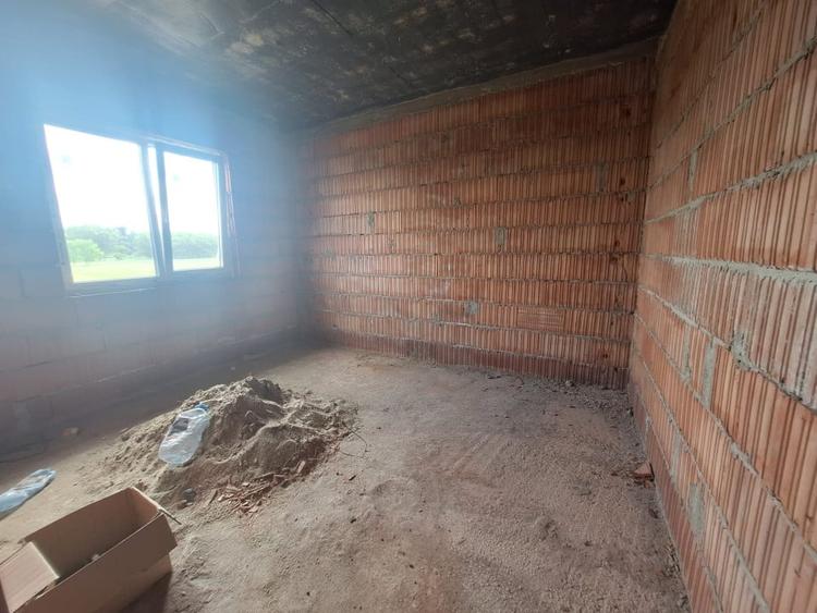 Duplex cu 5 camere cu Teren 400 Mp în Calea Urseni