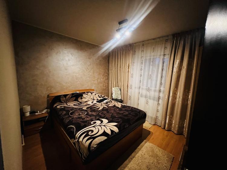 Apartament cu 3 camere decomandat, mobilat în Drumul Taberei