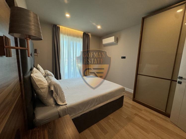Apartament cu 4 camere decomandat, mobilat în Universitate