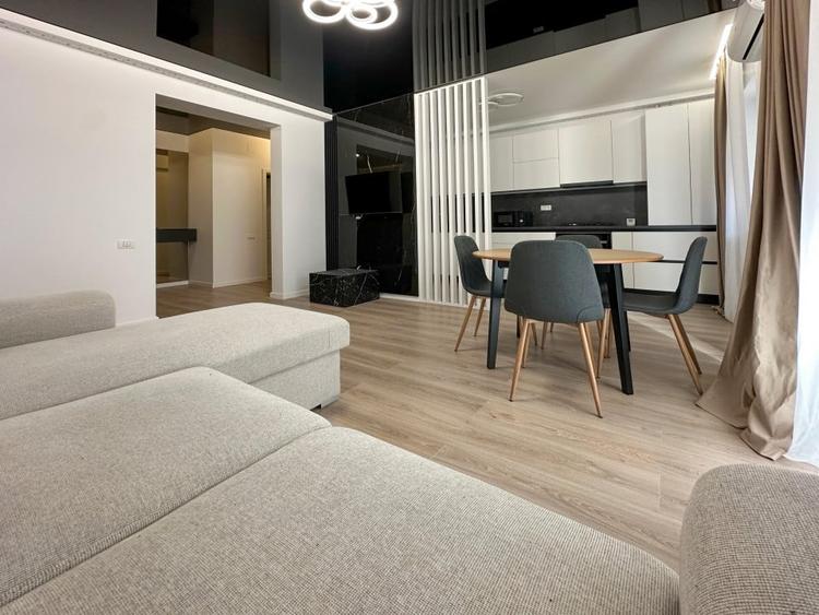 Apartament cu 2 camere decomandat, mobilat în City Park Mall