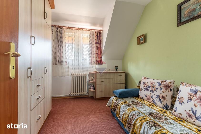 Casă cu 5 camere cu Teren 700 Mp în Galata
